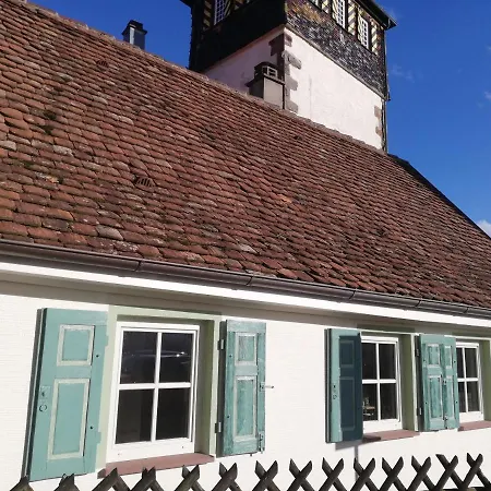 Hébergement de vacances Torwaerterhaus Mit Geschichte Neubulach