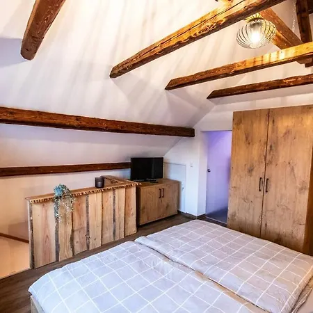 Torwaerterhaus Mit Geschichte *