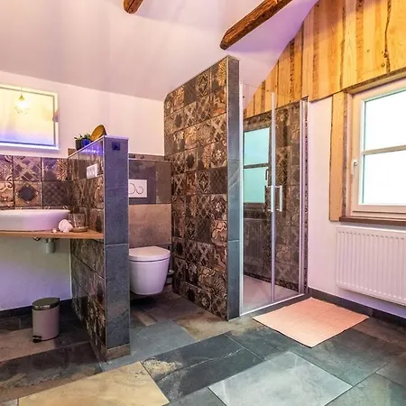 Torwaerterhaus Mit Geschichte * Neubulach