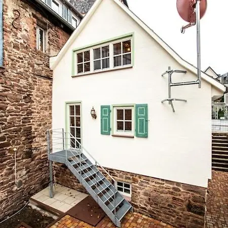 Torwaerterhaus Mit Geschichte