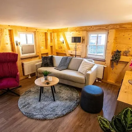 Torwaerterhaus Mit Geschichte Holiday home Neubulach
