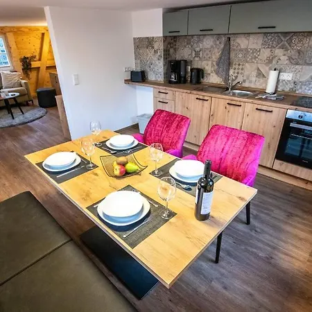 Hébergement de vacances Torwaerterhaus Mit Geschichte Neubulach